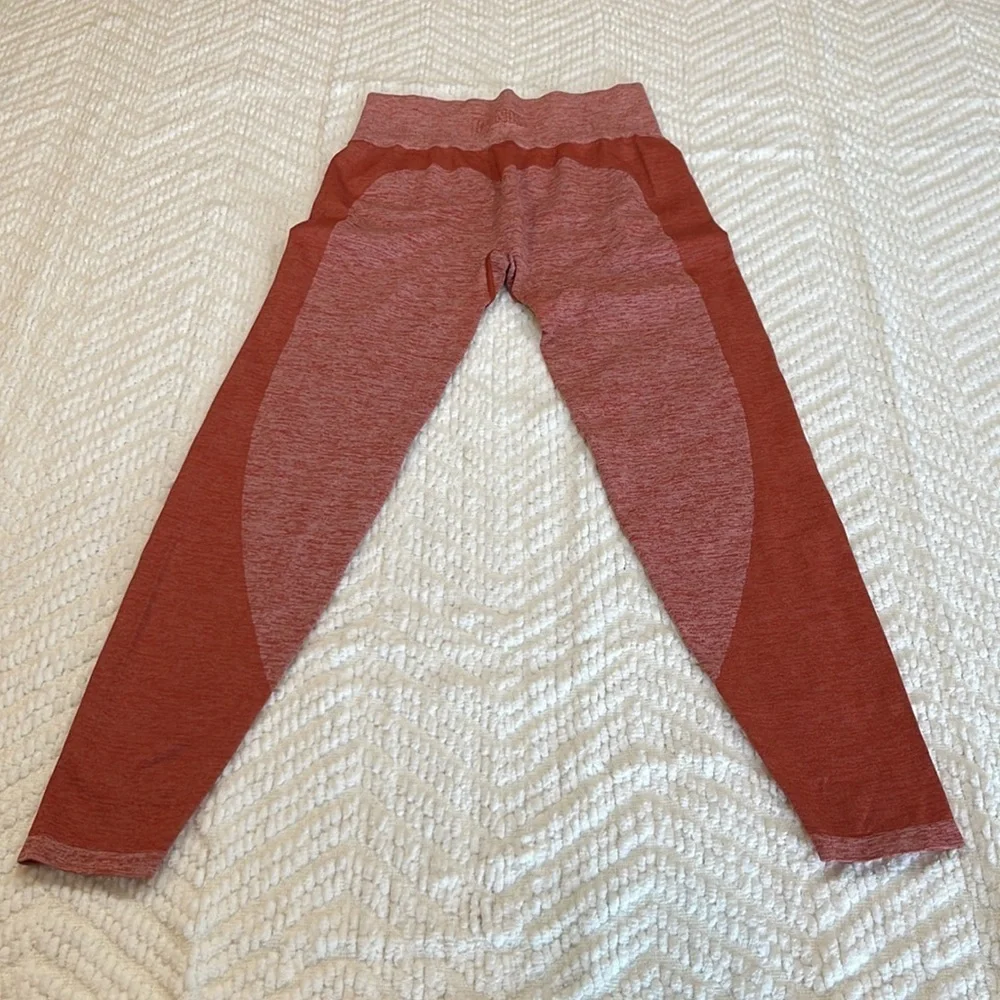 PINK VICTORIA’S SECRET Best Butt seamless tight high waist leggings size medium. - Picture 5 of 7